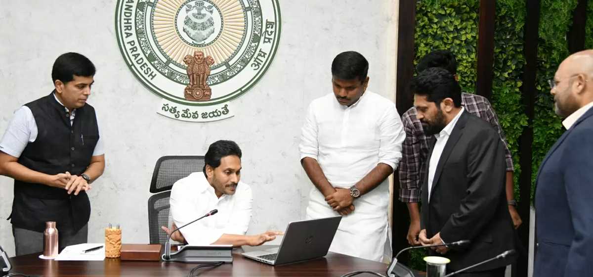 आंध्र प्रदेश के मुख्यमंत्री ने दूरस्थ क्षेत्रों के लिए 4जी सेवाएं की शुरू कीं